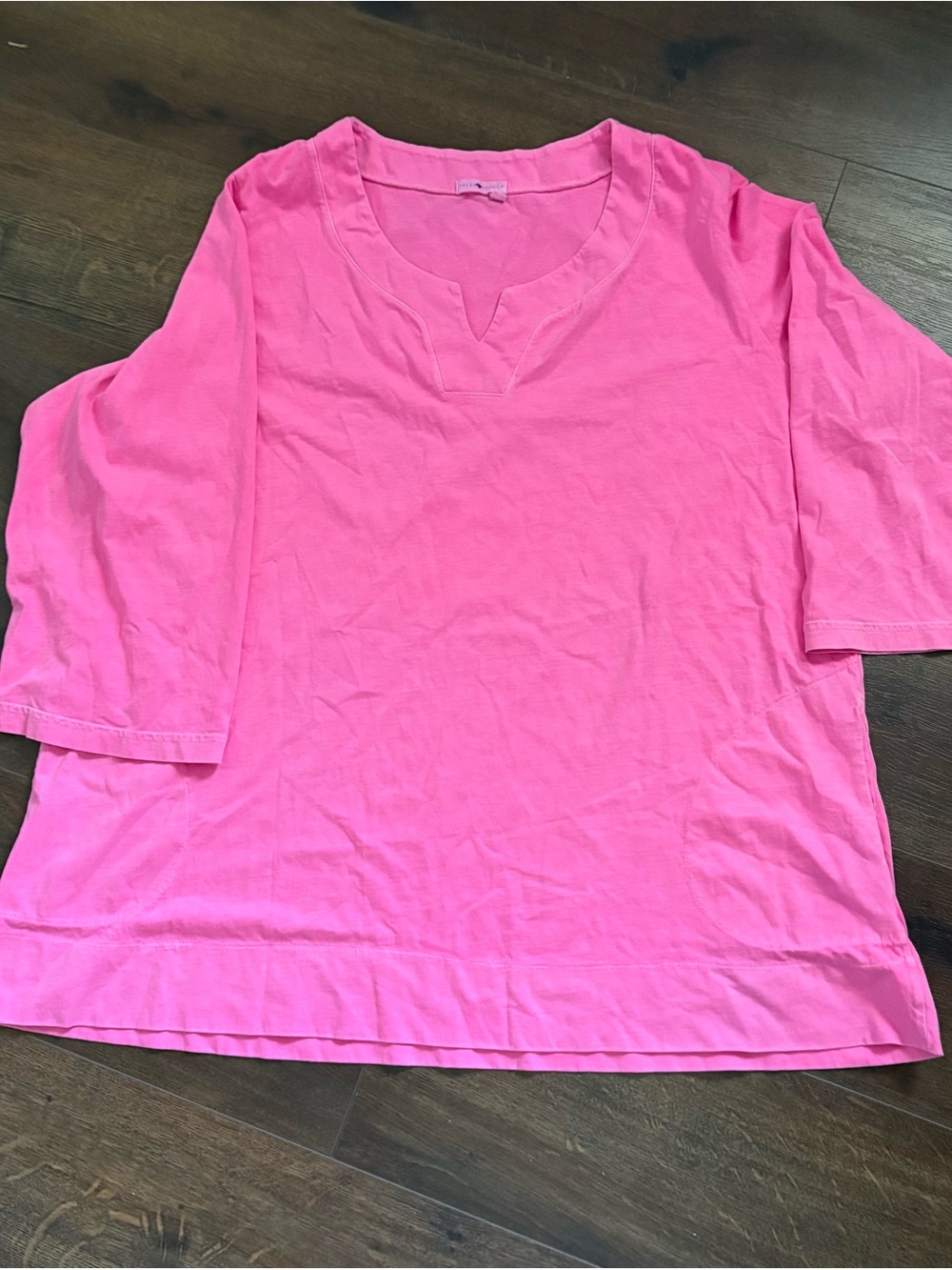 Women’s Pink V-Neck Three-Quarter Sleeve Top